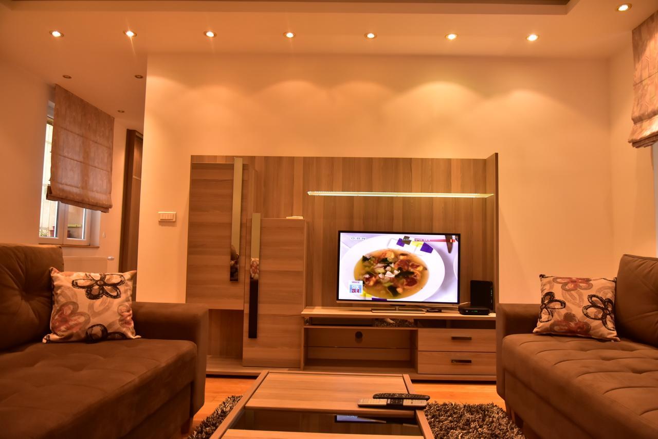 Ferhadija Luxury Apartment SJJ Exteriör bild