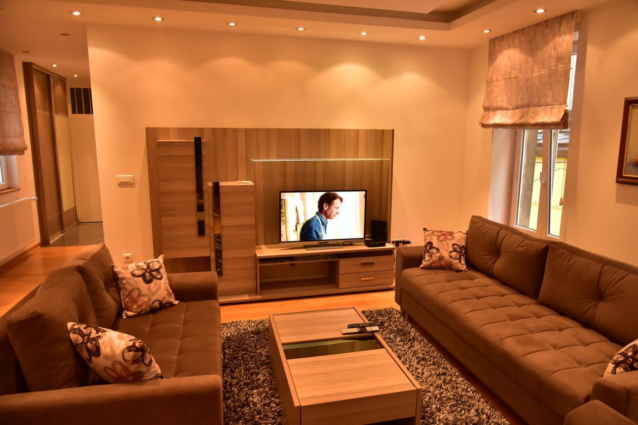 Ferhadija Luxury Apartment SJJ Exteriör bild